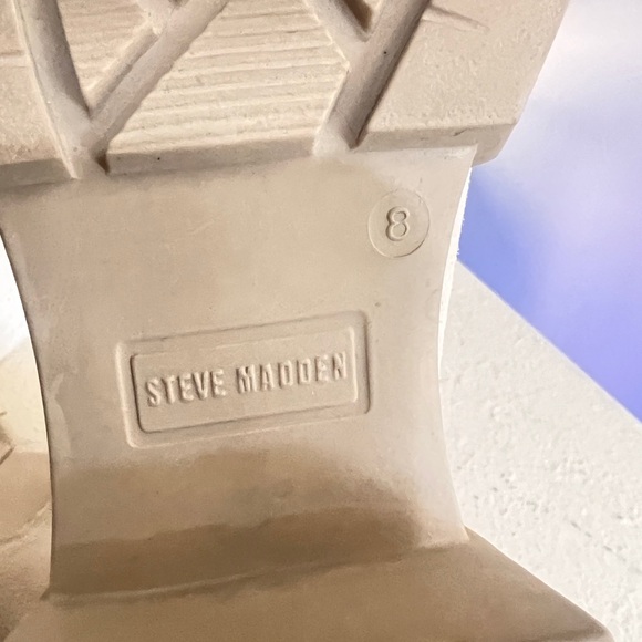 Steve Madden Women’s 8 Howler Chelsea Boot  Sand Suede‎ Lug Sole Chunky - Picture 10 of 12